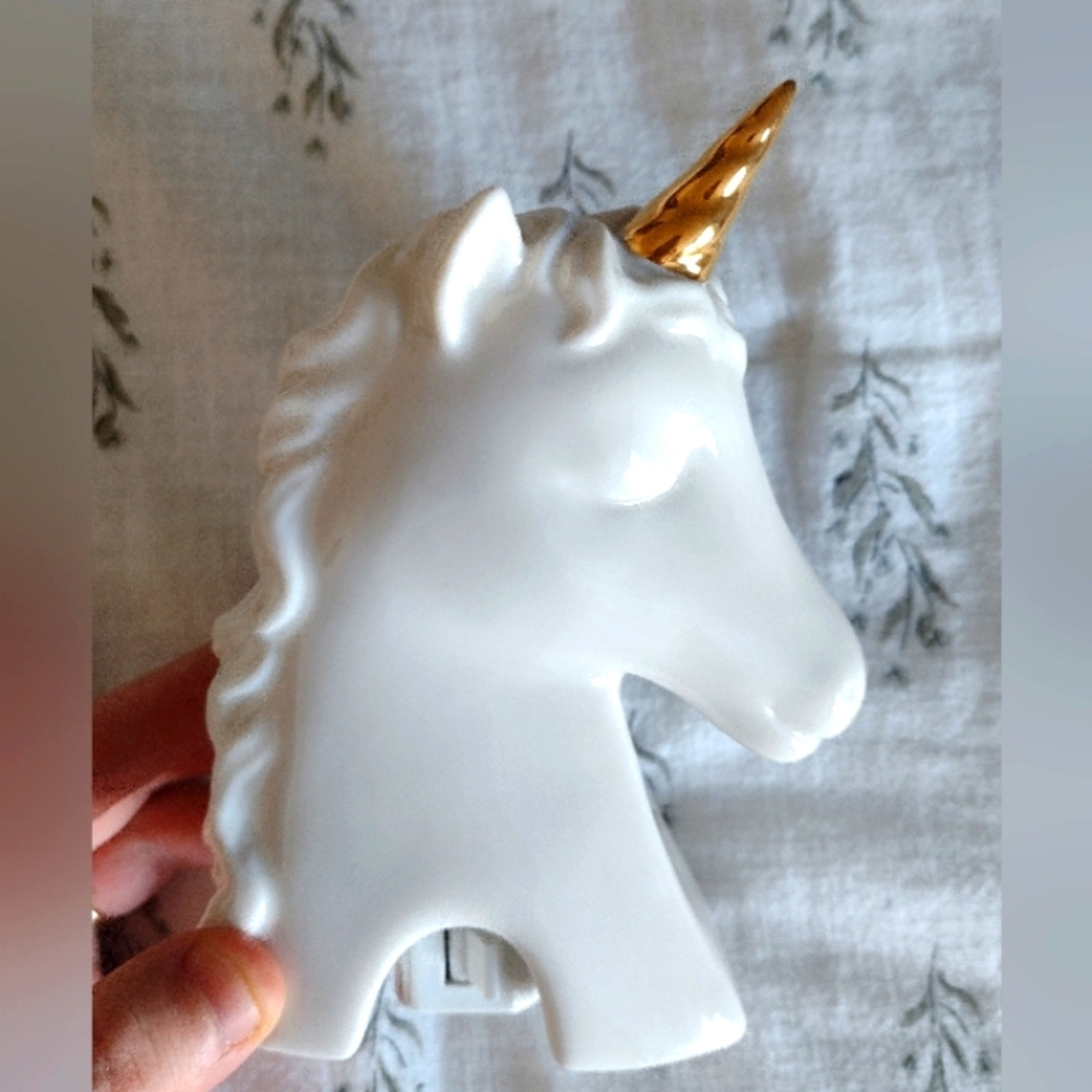 Ceramic unicorn wall plug nightlight